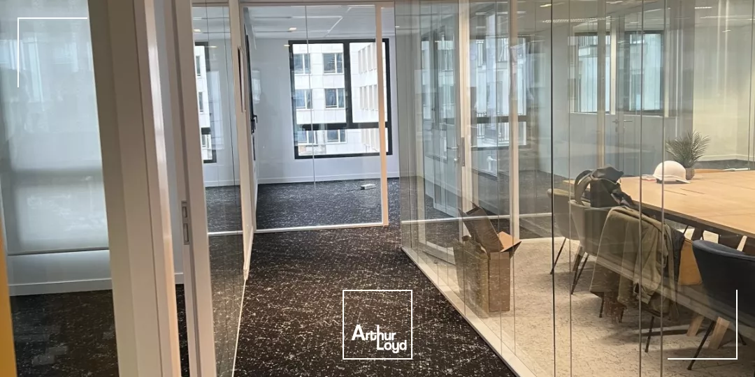 Bureaux à vendre à MONTIGNY LE BRETONNEUX 78180