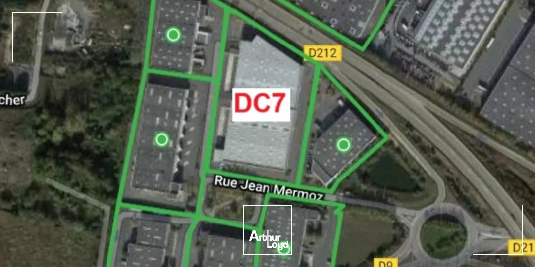 Entrepôts rénovés à louer à Mitry-Mory - 9 m HSP, 7 quais, site sécurisé, idéal logistique et industrie