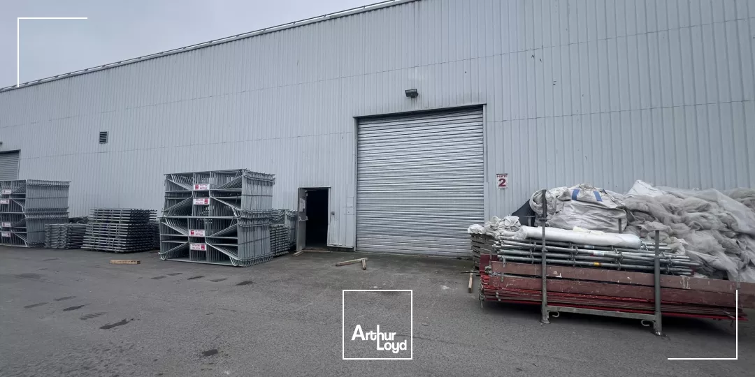 Location entrepôt industriel 1 340 m² - Goussainville, desserte routière A1/A104 et RER