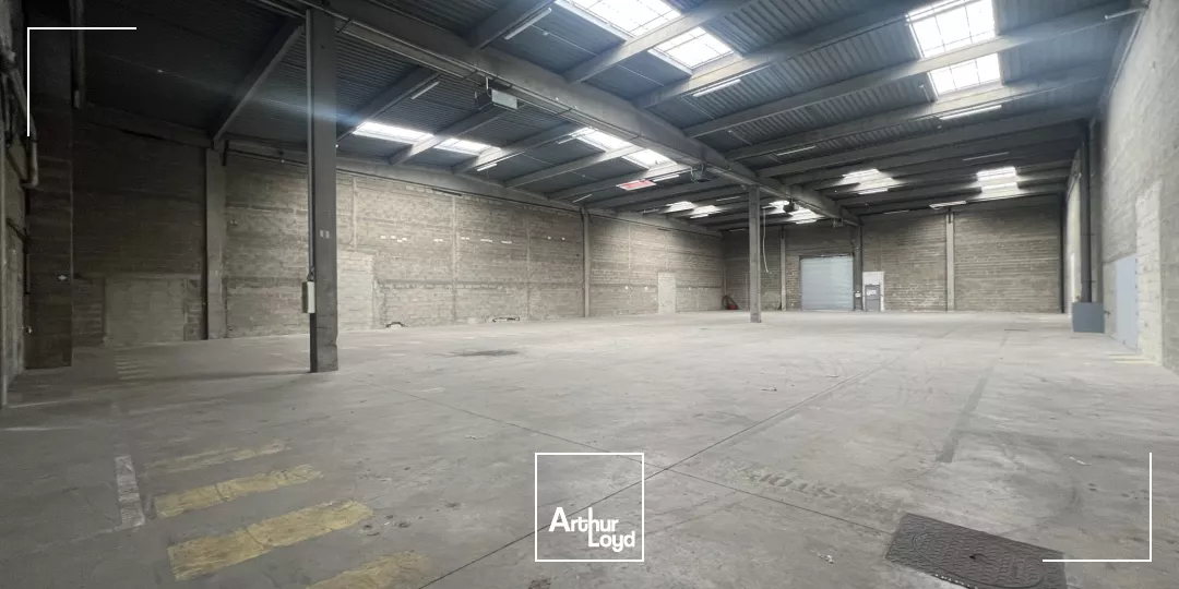 Location entrepôt industriel 1 340 m² - Goussainville, desserte routière A1/A104 et RER