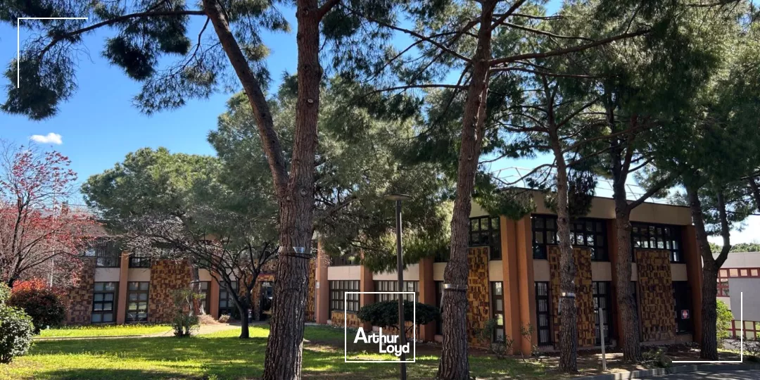 Bureaux à louer - Proximité transports et autoroutes - 13014 Marseille