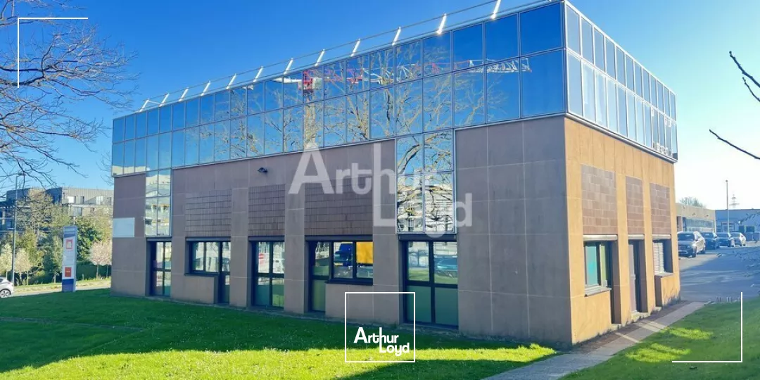 CESSON SEVIGNE - BUREAUX A LOUER - 177 M²