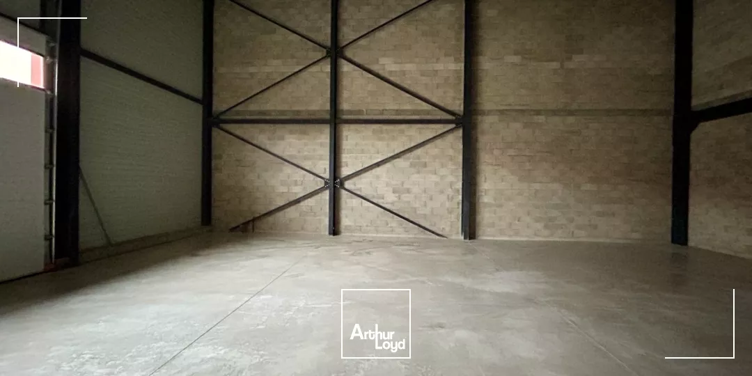 Locaux d'activités à la location - Zone d'activités 