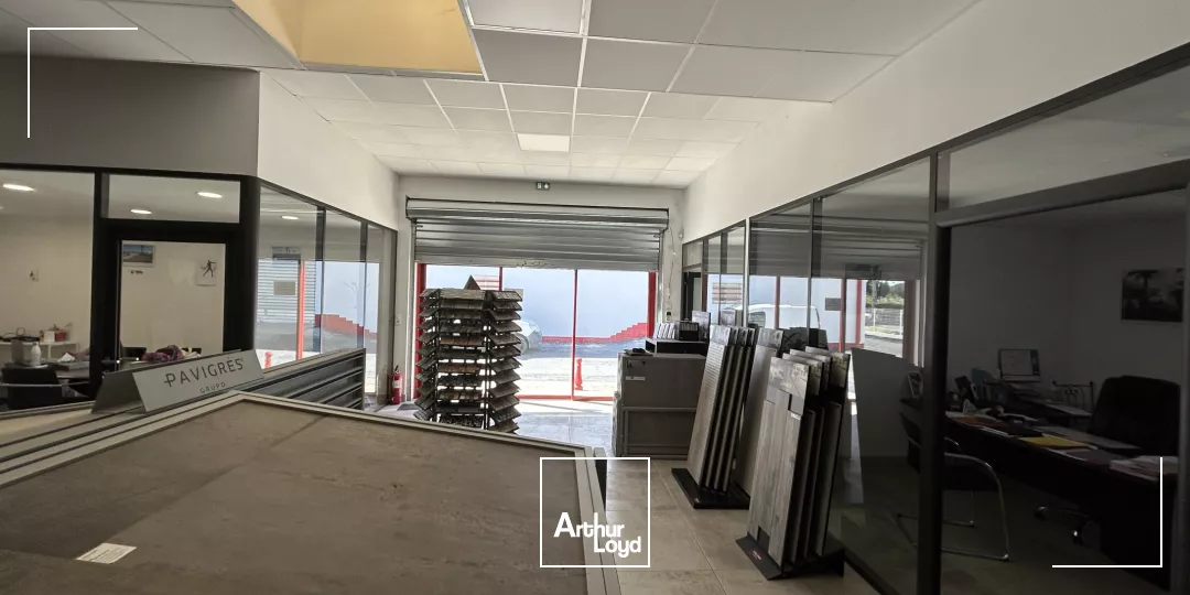 300 m² - local commercial à louer 