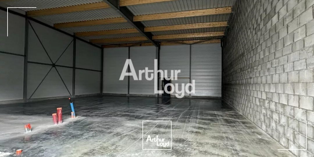 LOCAL D'ACTIVITE NEUF A 10 MINUTES DE RENNES - ACCES DIRECT A L'A84