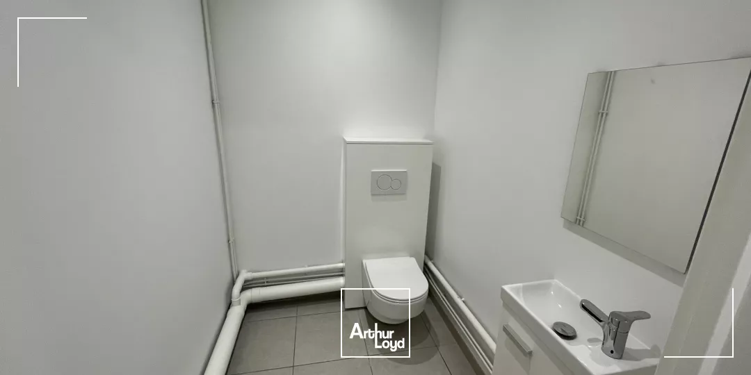 Locaux commerciaux à louer à BIHOREL 76420