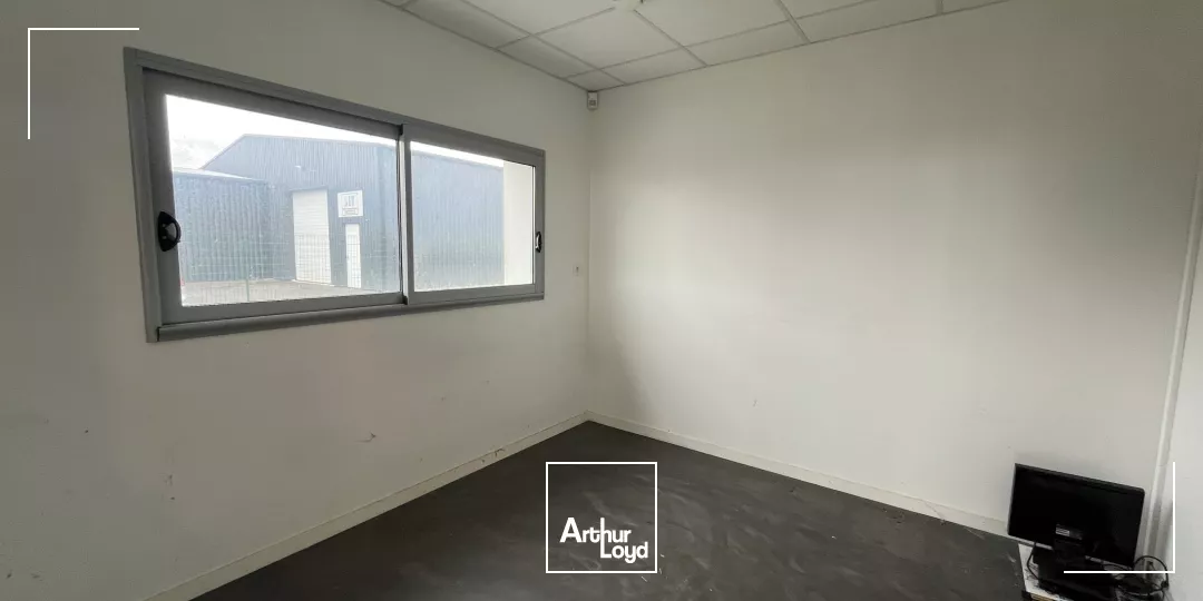 Local d'activités à louer Tavers 