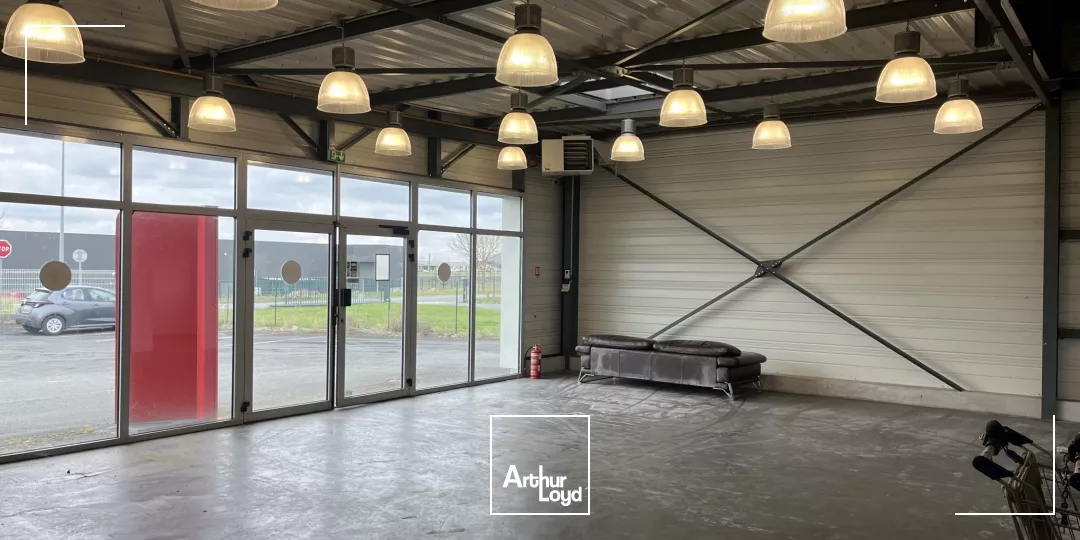 Local d'activités à louer Tavers 