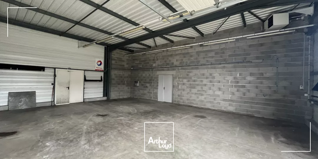 Local d'activités à louer Tavers 