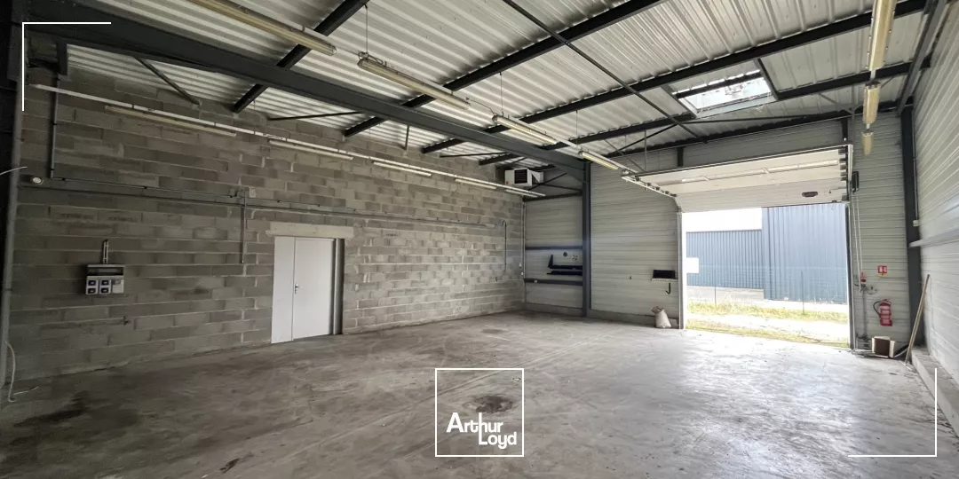 Local d'activités à louer Tavers 