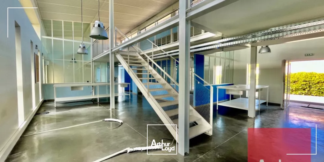 BÂTIMENT ACTIVITÉ/BUREAUX À VENDRE - LUNEL