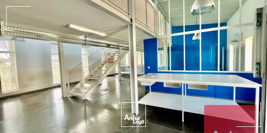 BÂTIMENT ACTIVITÉ/BUREAUX À VENDRE - LUNEL