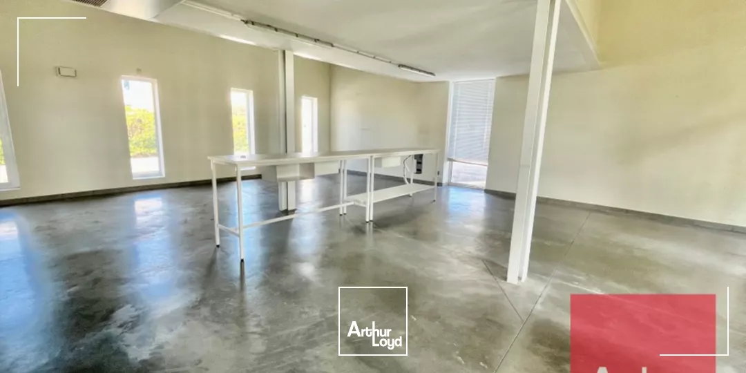 BÂTIMENT ACTIVITÉ/BUREAUX À VENDRE - LUNEL