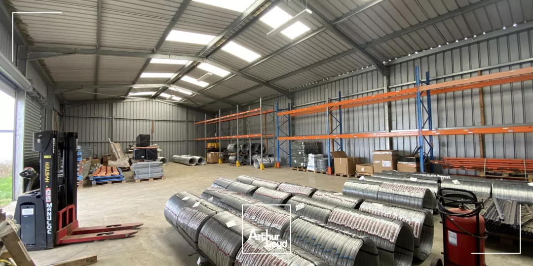 Entrepôt en très bon état 