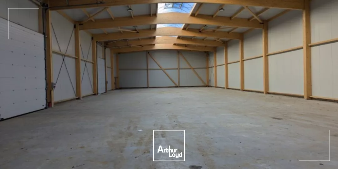 Locaux d'activité à louer à LE LANDIN 27350