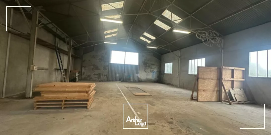 A LOUER - LOCAL D'ACTIVITES - SAINT GERMAIN DU PUY