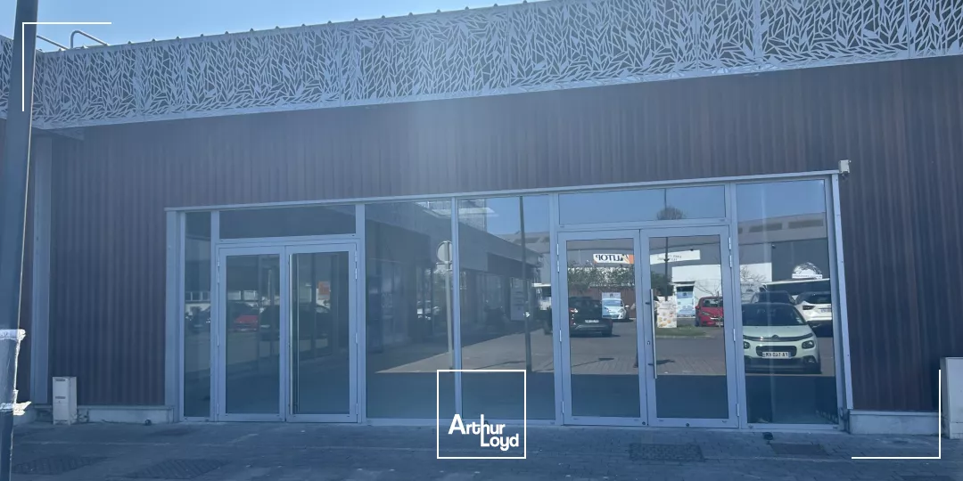 À LOUER - Local commercial 604 m² Valenciennes Visibilité exceptionnelle & parking clients assuré