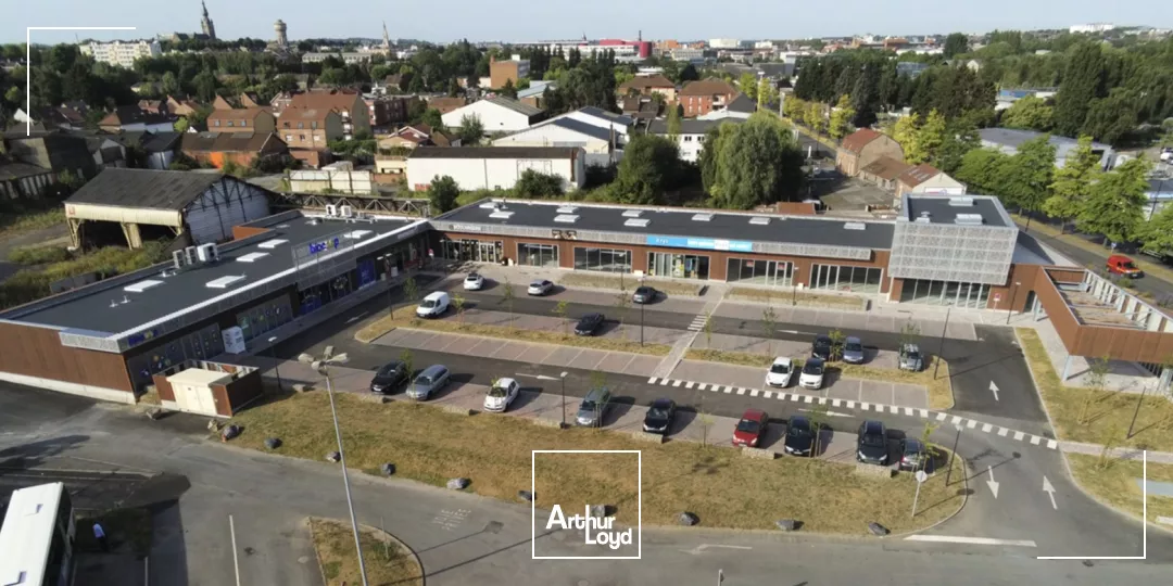 À LOUER - Local commercial 604 m² Valenciennes Visibilité exceptionnelle & parking clients assuré