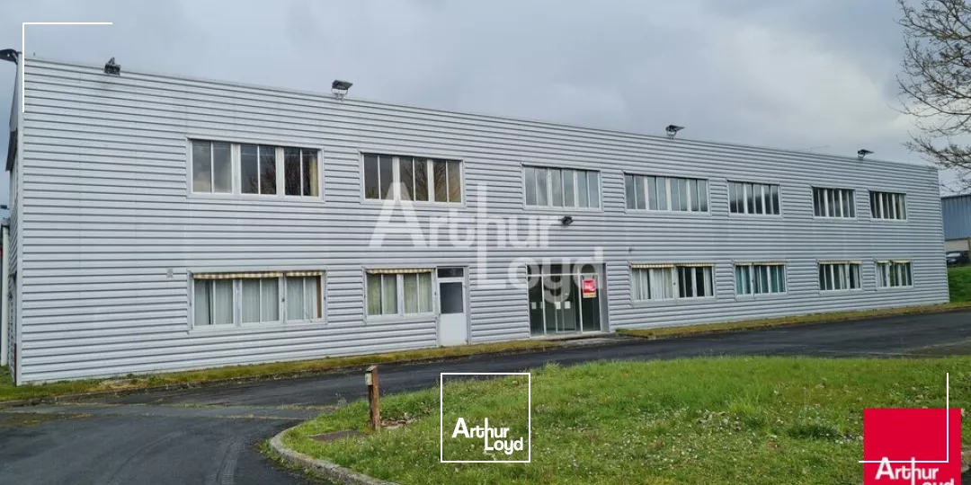 CHATEAUROUX ZI - ESPACE DE BUREAUX - 863 m² - 1971