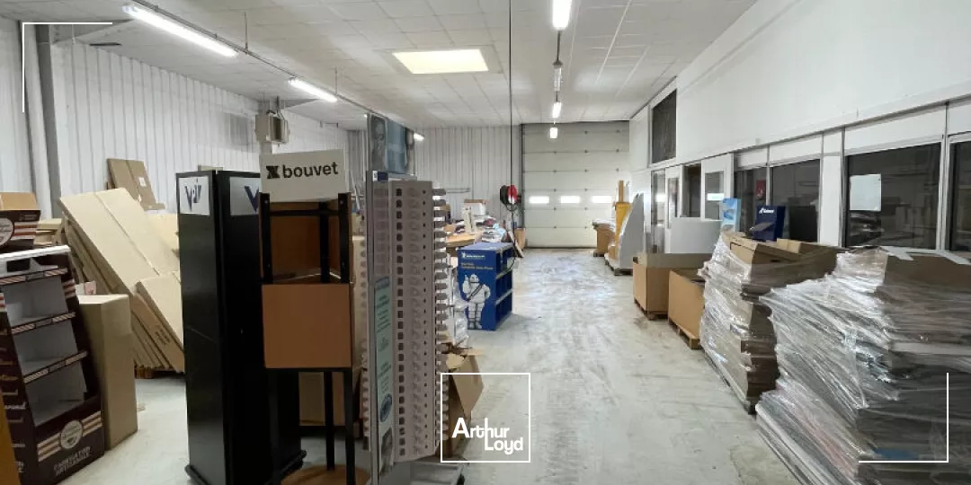 Local d'activité 2 000 m² Saint Junien - A vendre