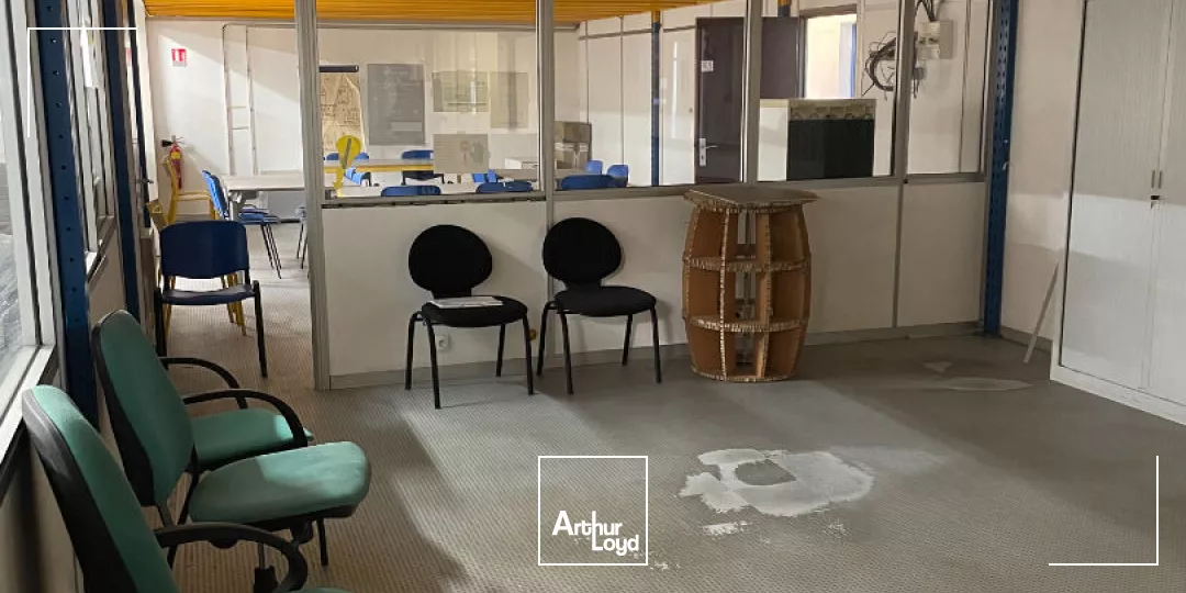 Local d'activité 2 000 m² Saint Junien - A vendre