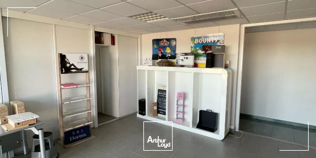 Local d'activité 2 000 m² Saint Junien - A vendre