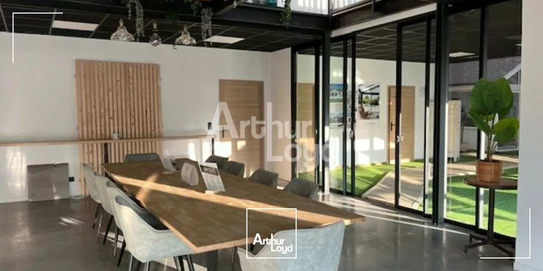 BRUZ - LOCAL D'ACTIVITE A LOUER - 560 M²