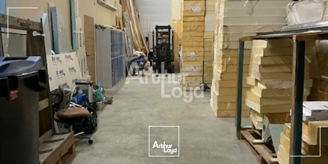 BRUZ - LOCAL D'ACTIVITE A LOUER - 560 M²