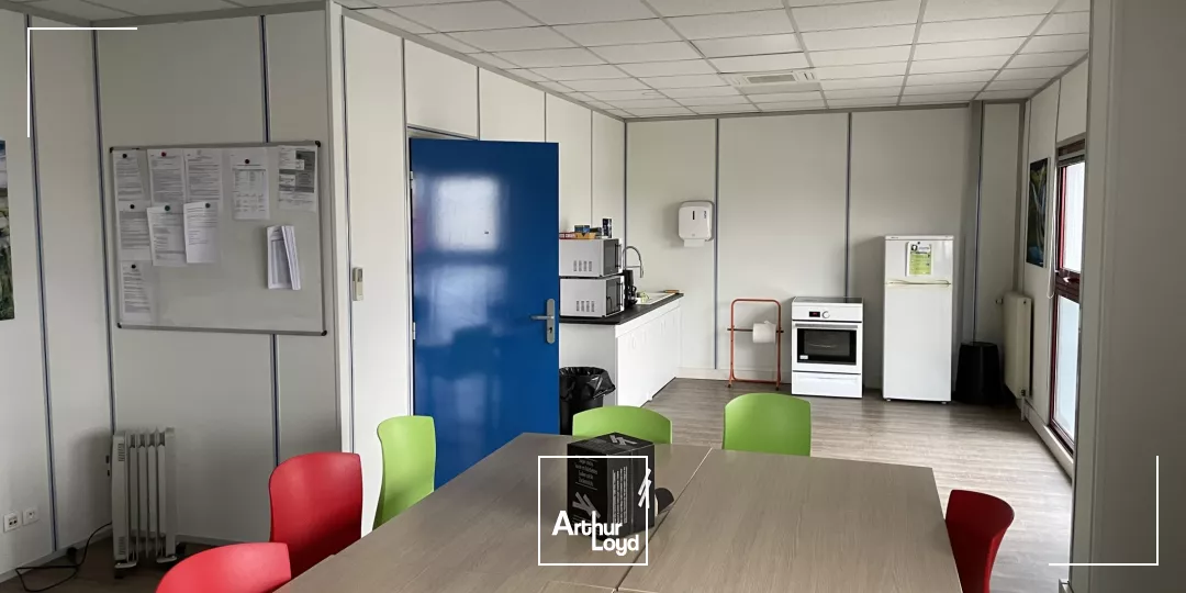 À LOUER LOCAL D'ACTIVITÉ ET BUREAUX - SAINT-MARD