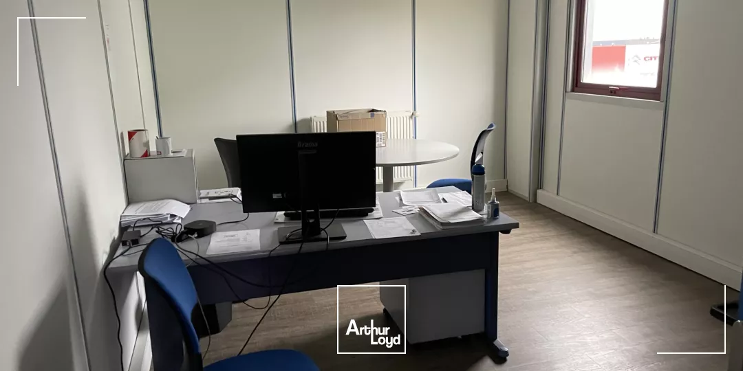 À LOUER LOCAL D'ACTIVITÉ ET BUREAUX - SAINT-MARD