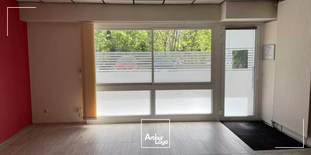 GRENOBLE BUREAUX A VENDRE OU LOUER EN RDC 140M² + RESERVE 