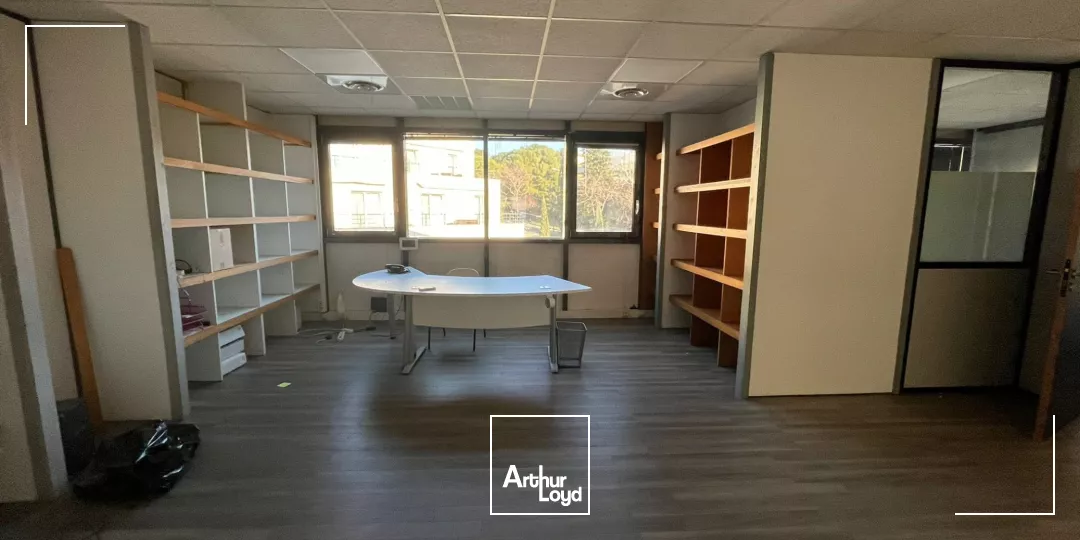 Bureaux avec parkings à vendre ou à louer - Bonneveine - 13008 Marseille