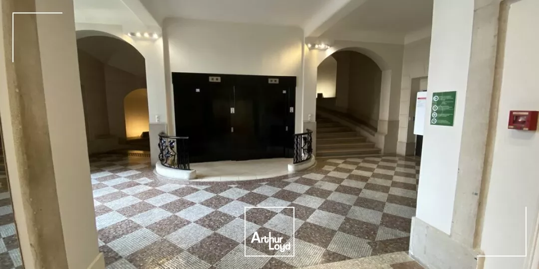 Bureaux d'environ 250 m2 - HYPER CENTRE VILLE DE REIMS