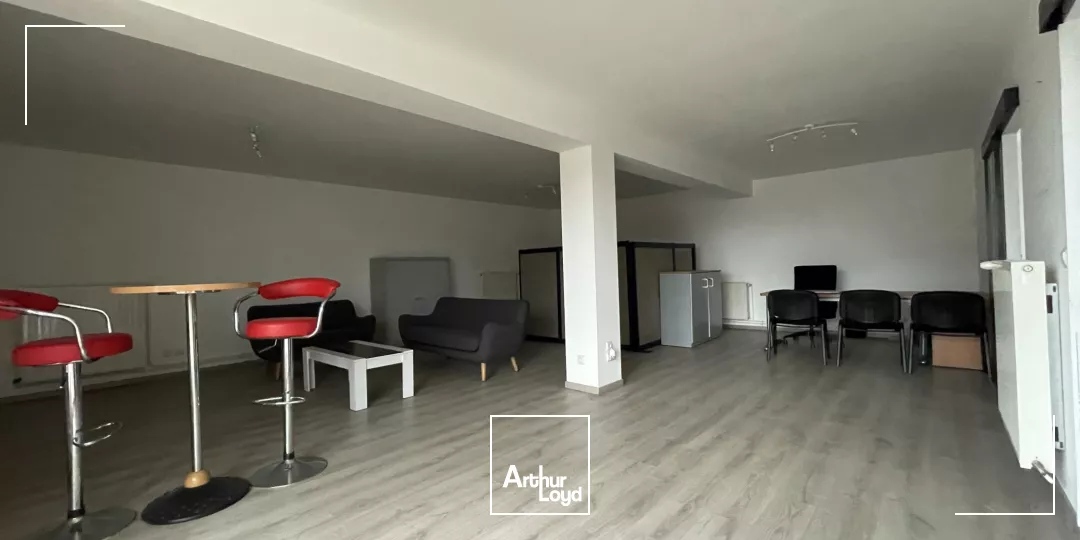 LOCATION - BUREAUX - 69 m2 - A LOUER - BRESLES