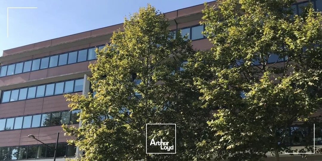 BUREAUX à LOUER de 1798 m²