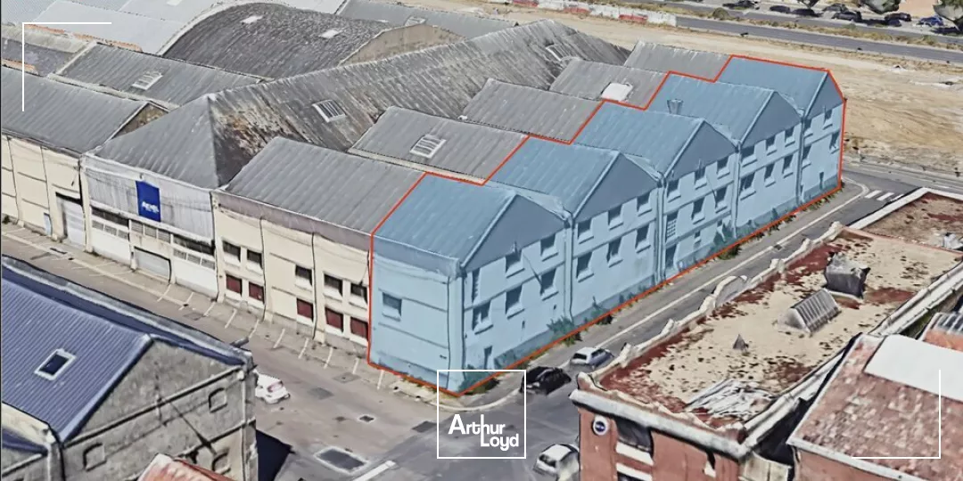 À VENDRE - EXCLUSIVITÉ - 1 300 m2 - BUREAUX - À RÉNOVER