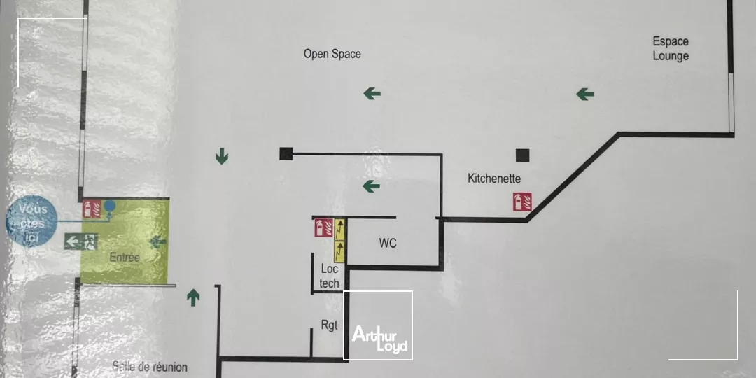 Bureaux à louer - Wambrechies - Rocade Nord-Ouest - Situé dans un environnement verdoyant et agréable, nous vous proposons à la location une belle surface de bureaux avec de très bonn...
