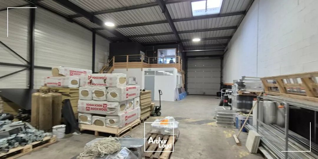 SAINT-APOLLINAIRE - LOCAL D'ACTIVITES - A LOUER