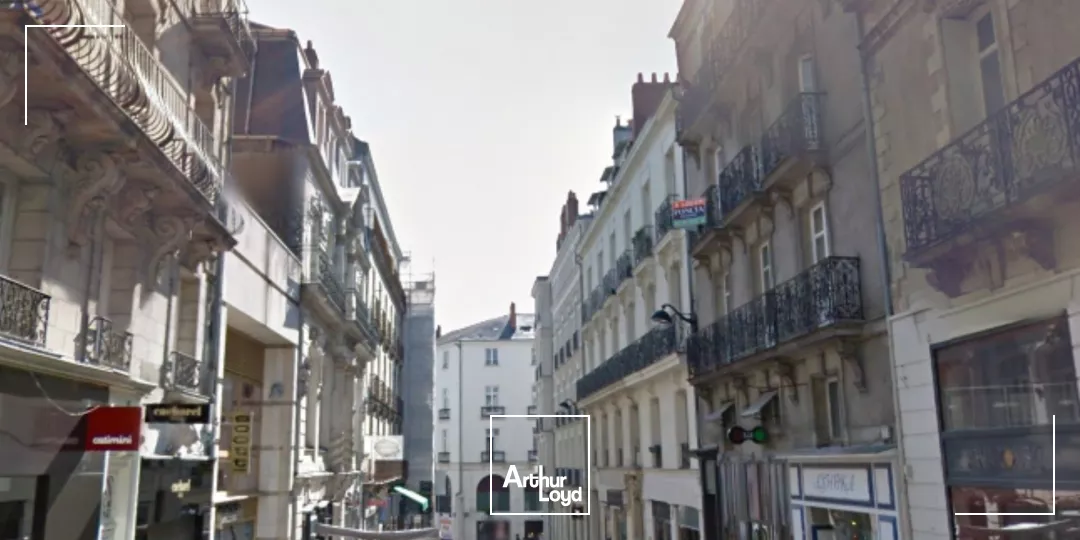 LOYER NANTES CENTRE - 51 M 2 + réserve à l'étage