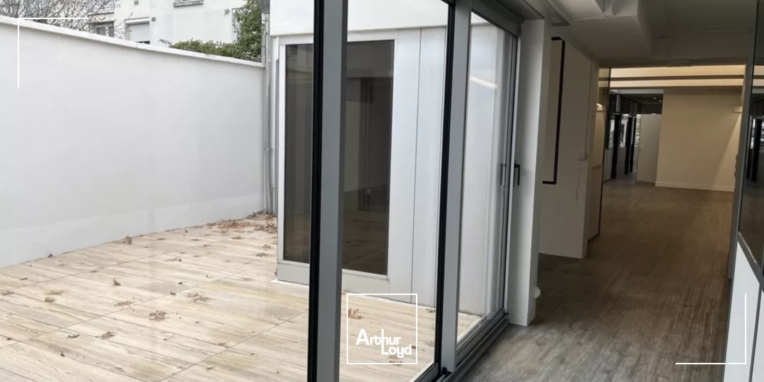 Opportunité rare ! bureau à vendre ou à louer - St Marceau, au pied de la ligne A du tram !