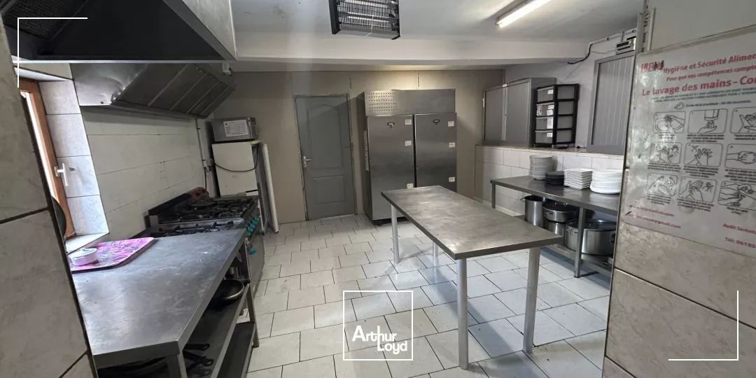 Local commercial de 385 m² à louer - Visibilité maximale au coeur de Hénin-Beaumont