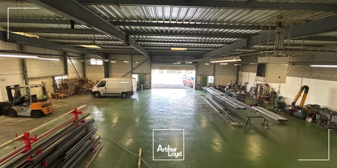 BATIMENT D'ACTIVITES INDEPENDANT