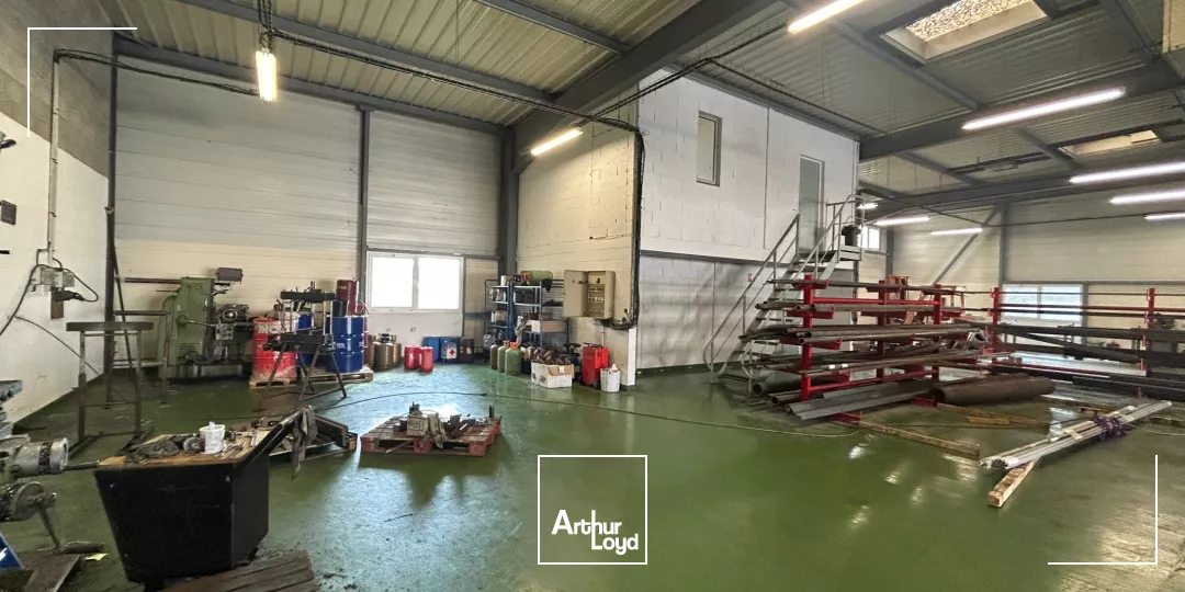 BATIMENT D'ACTIVITES INDEPENDANT