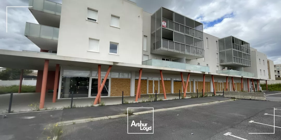 LOCAUX COMMERCIAUX A LOUER - BEZIERS