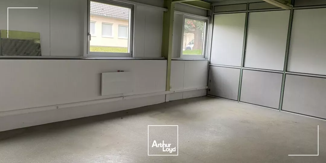 LOCAL D'ACTIVITE - ENTREPOT à VENDRE de 430 m²