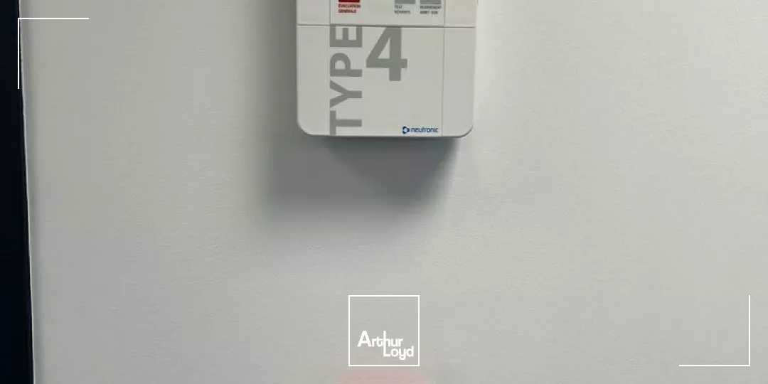 BUREAUX location à SAINT-JEAN-DE-LA-NEUVILLE 76210