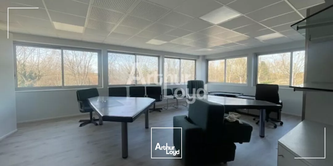 Ensemble de bureaux de 200m² VICHY RHUE