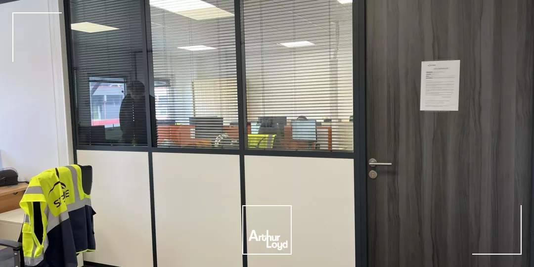 A la location : rare ! Entrepôt ICPE traversant 3 433 m² Garonor Blanc-Mesnil - 20 quais - Paris/CDG - A1/A3/RER B