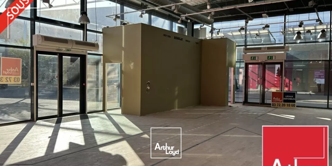 LOCAL COMMERCIAL à LOUER de 218 m²