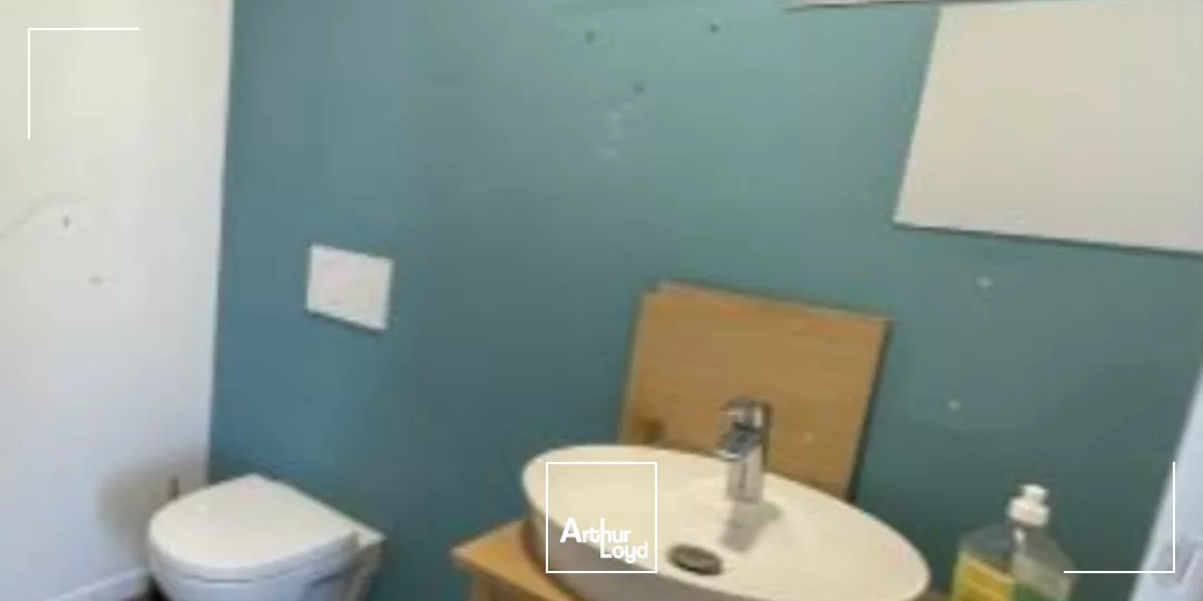 A louer - Plateaux de bureaux climatisés et parkings - Mérignac à proximité du tram